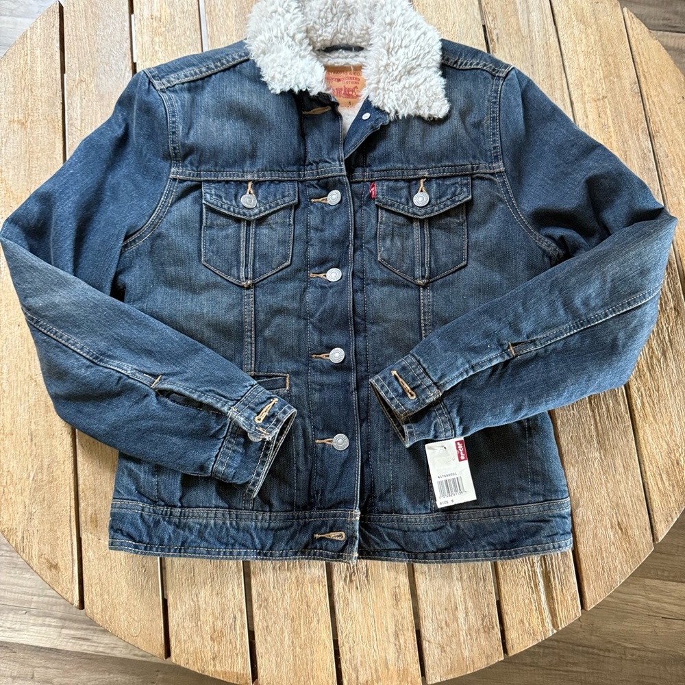 Levi's Blue Denim Jacket with Sherpa Collar Y2K NEW WITH TAGS RARE